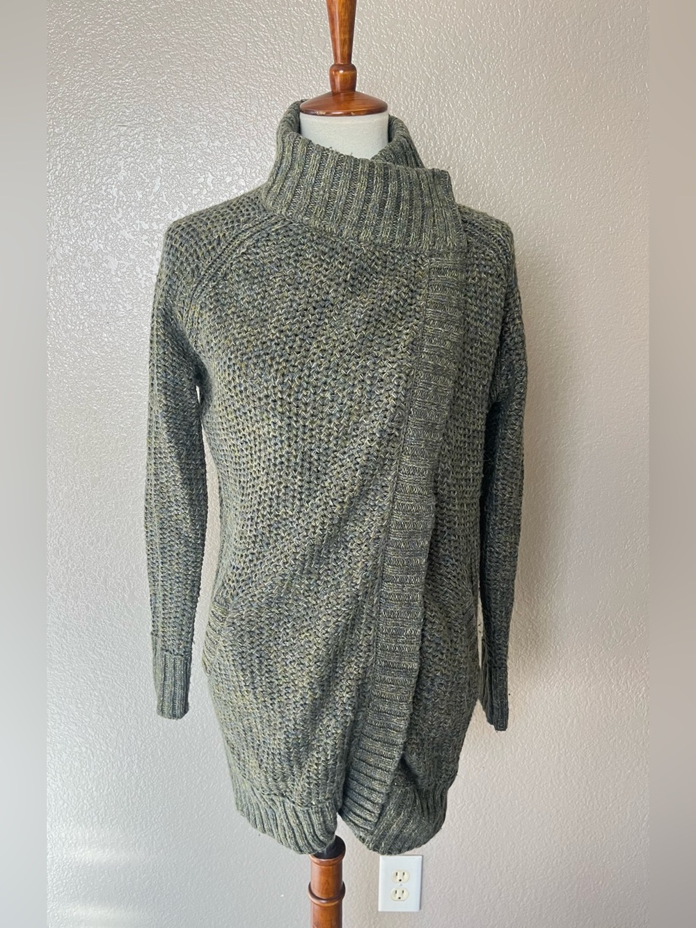 Prana heavy green sweater small